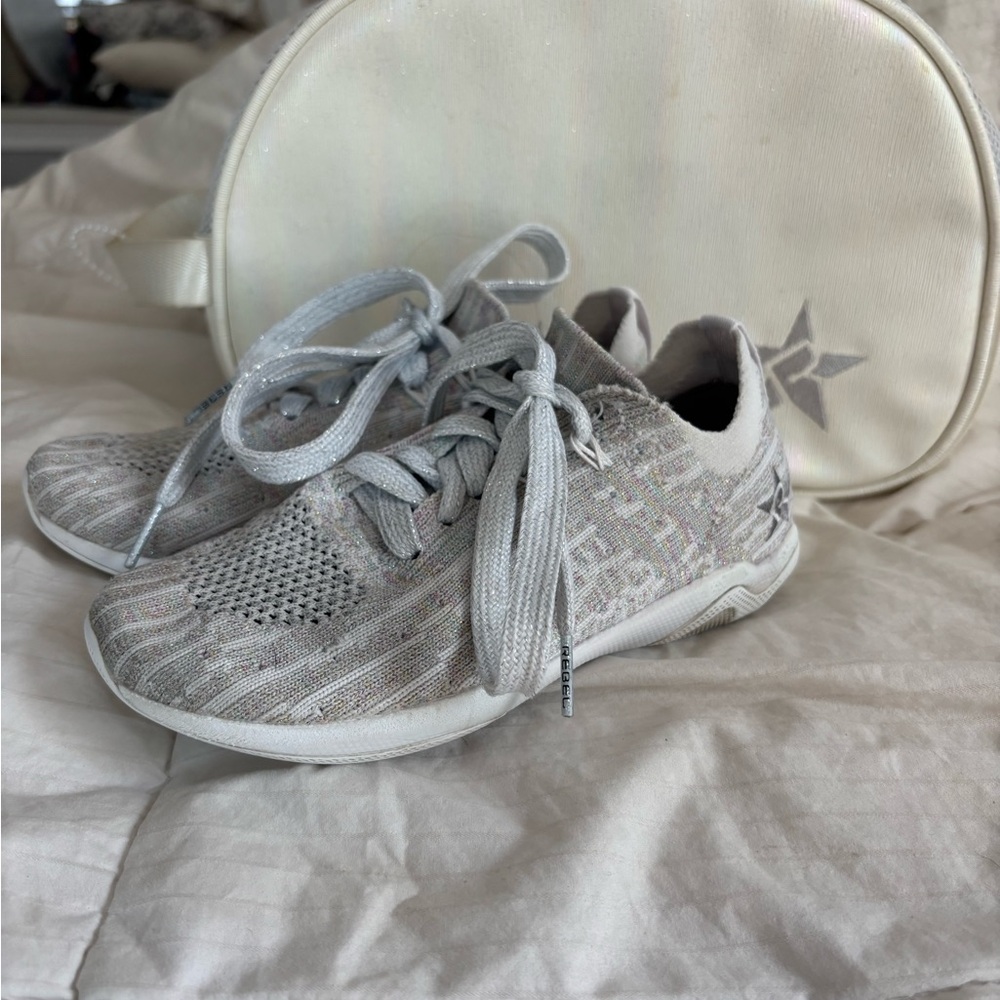Rebel girl shoes gray and white size 1